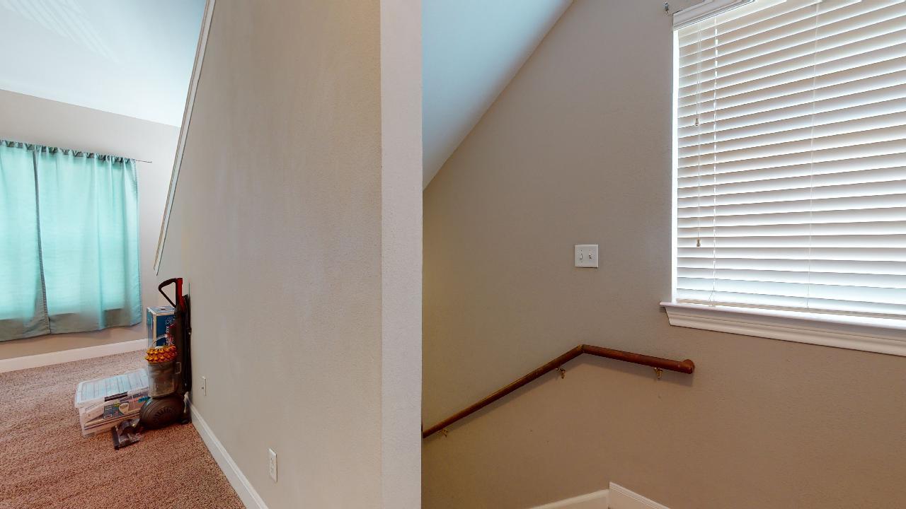 Unit B property image