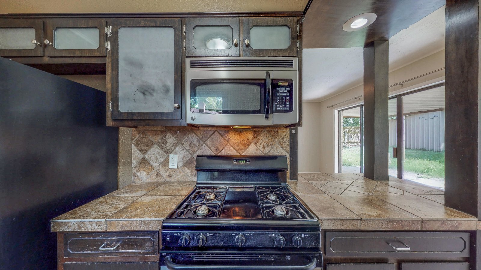 1418 Magnolia property image