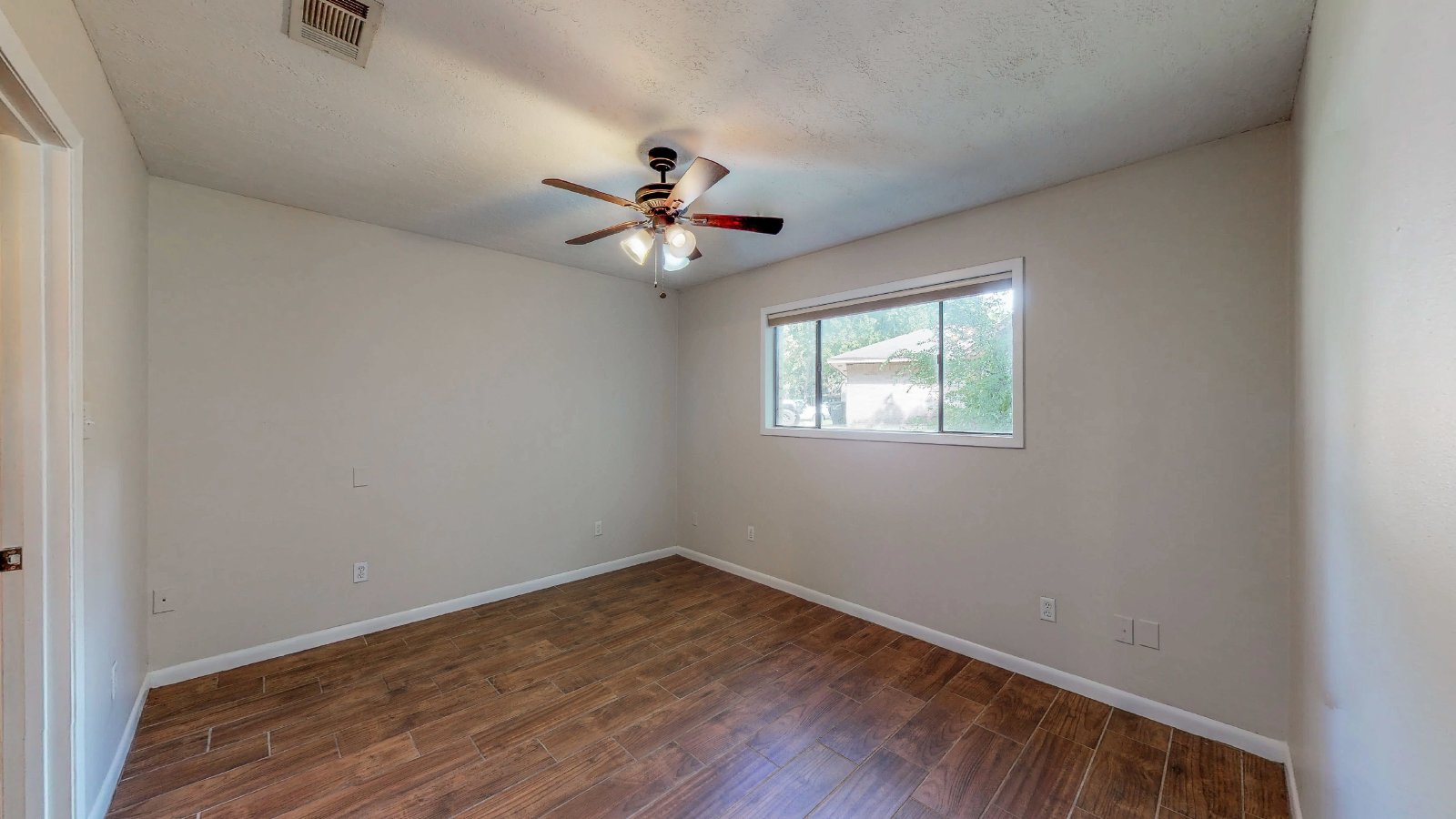 1418 Magnolia property image