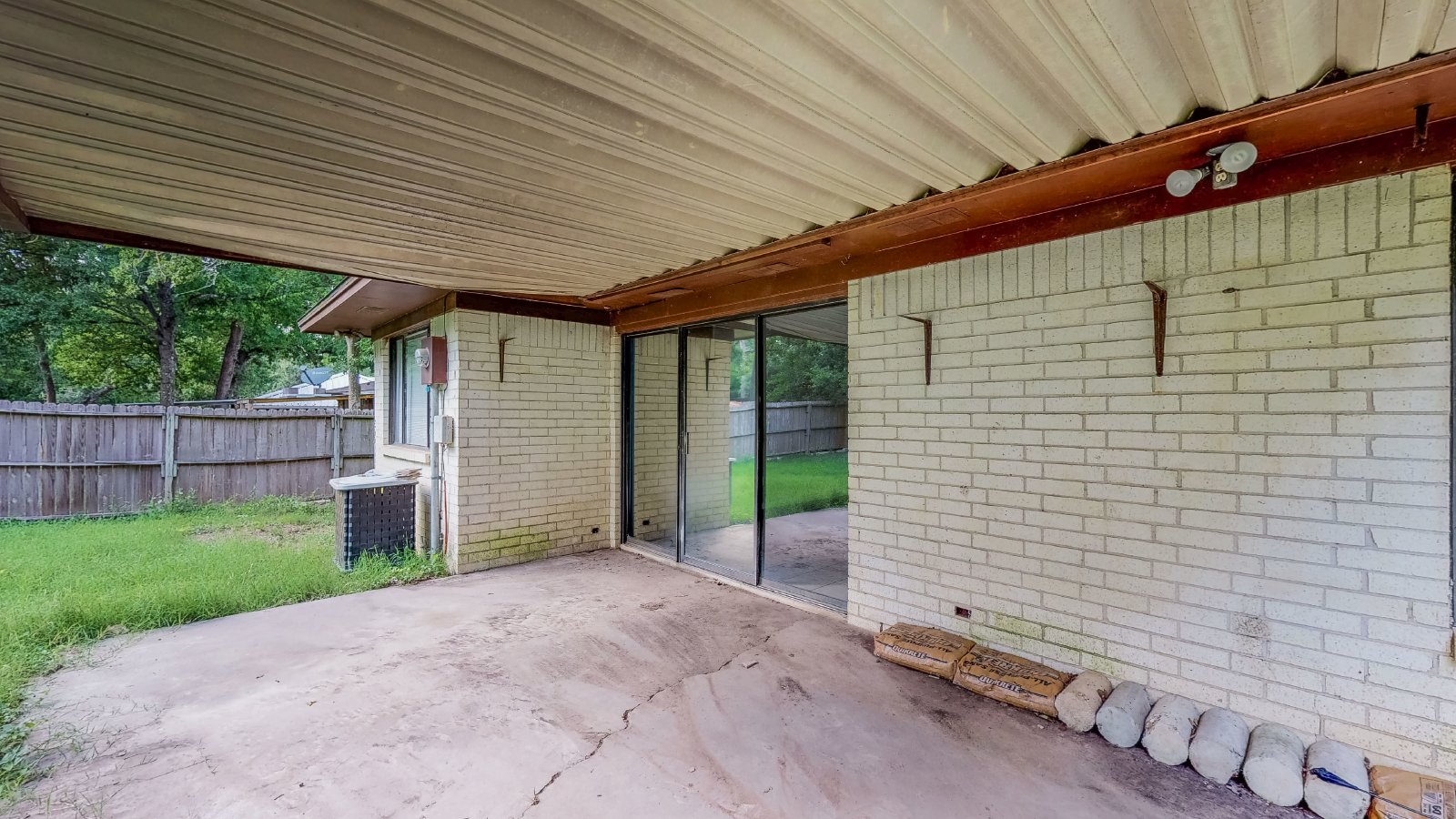 1418 Magnolia property image