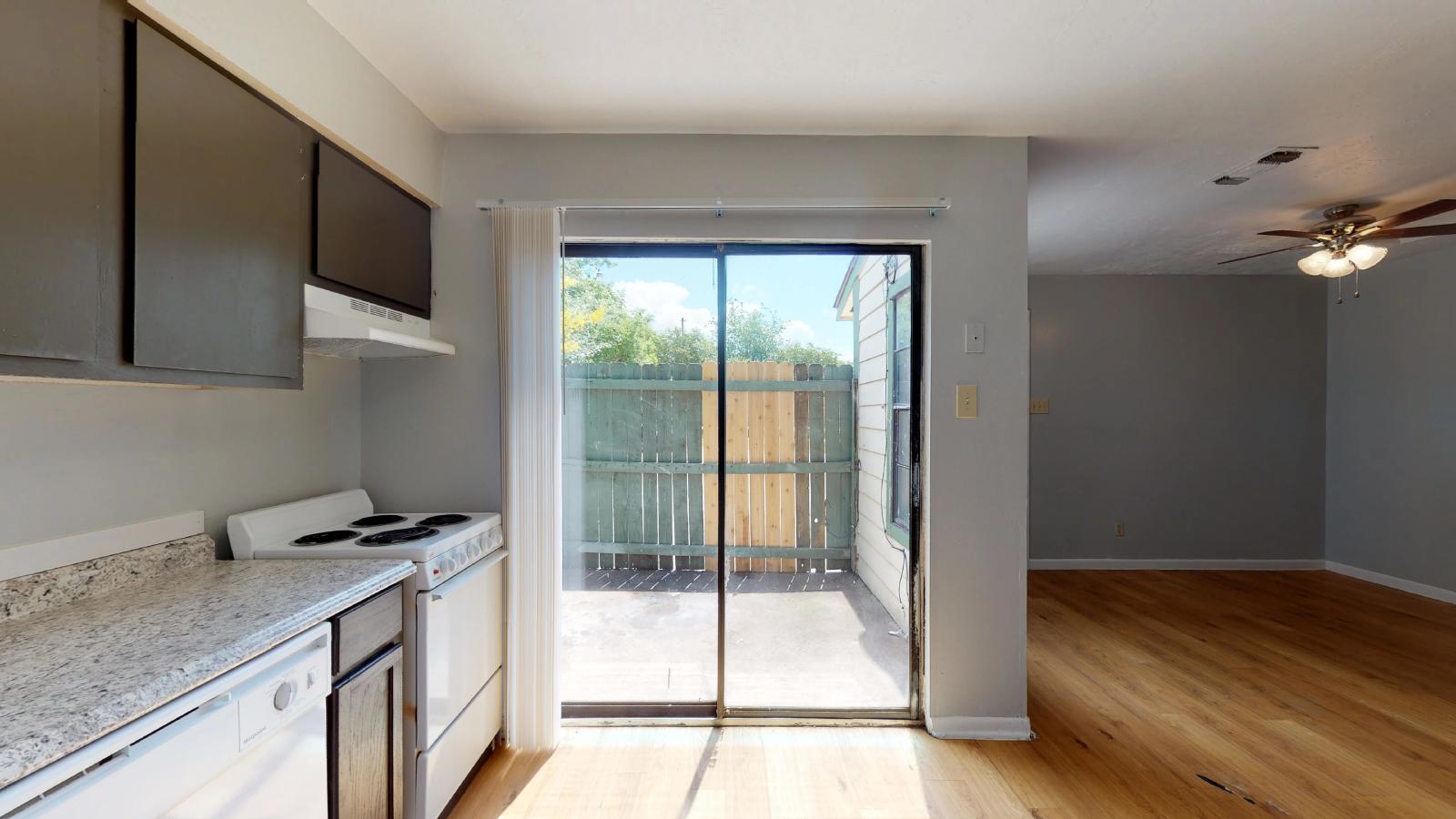 725 Peppertree Dr Apt 1 property image