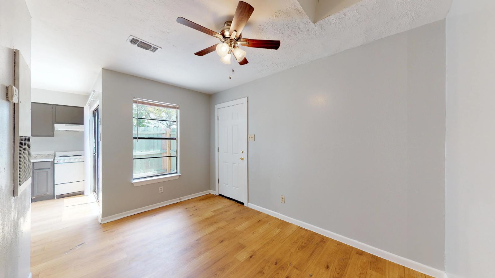 725 Peppertree Dr Apt 1 property image