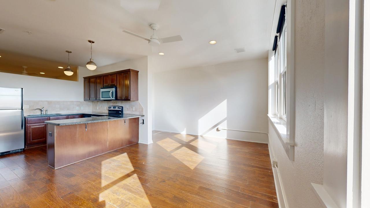 206 N Main 122 property image