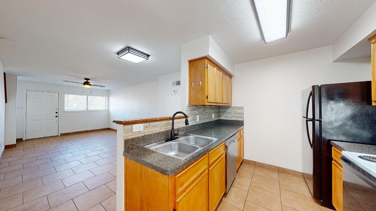 Unit B property image