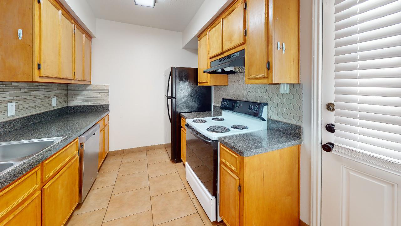 Unit B property image