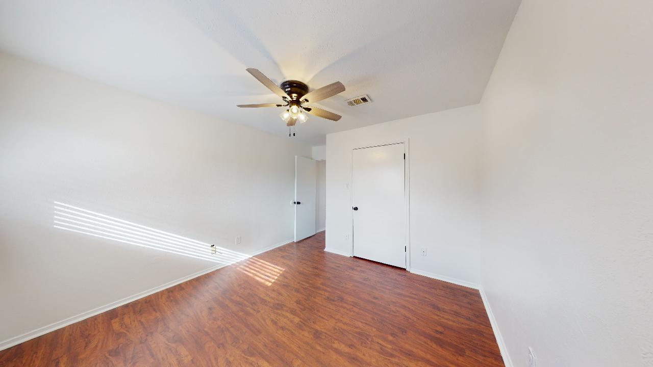 Unit B property image