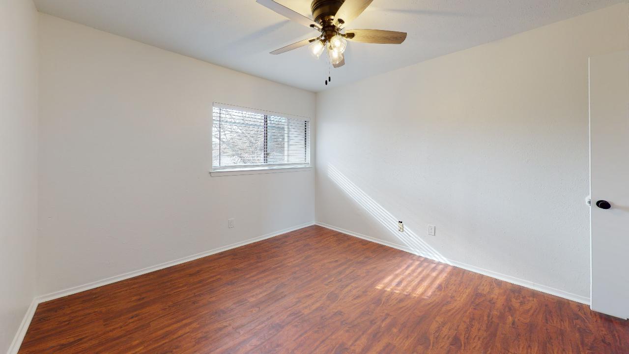 Unit B property image
