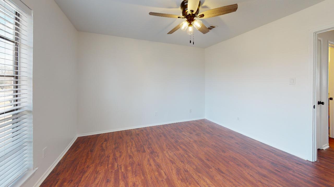 Unit B property image