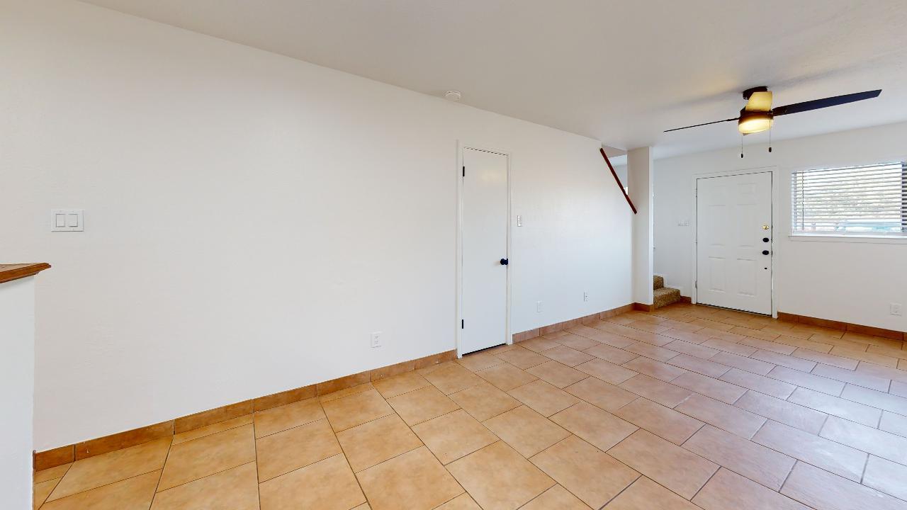 Unit B property image