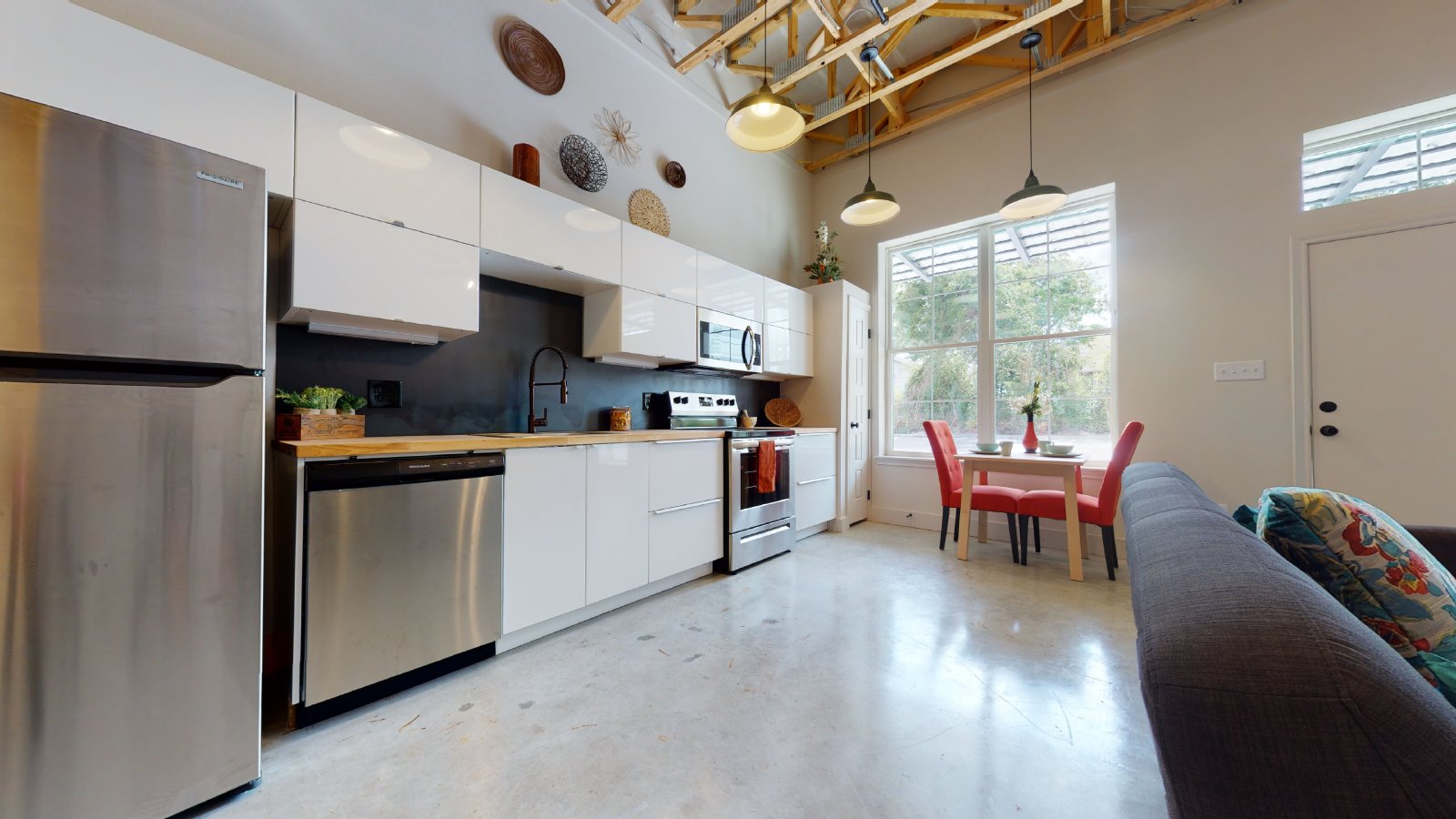 305 W 27th Street, Suite 118 property image