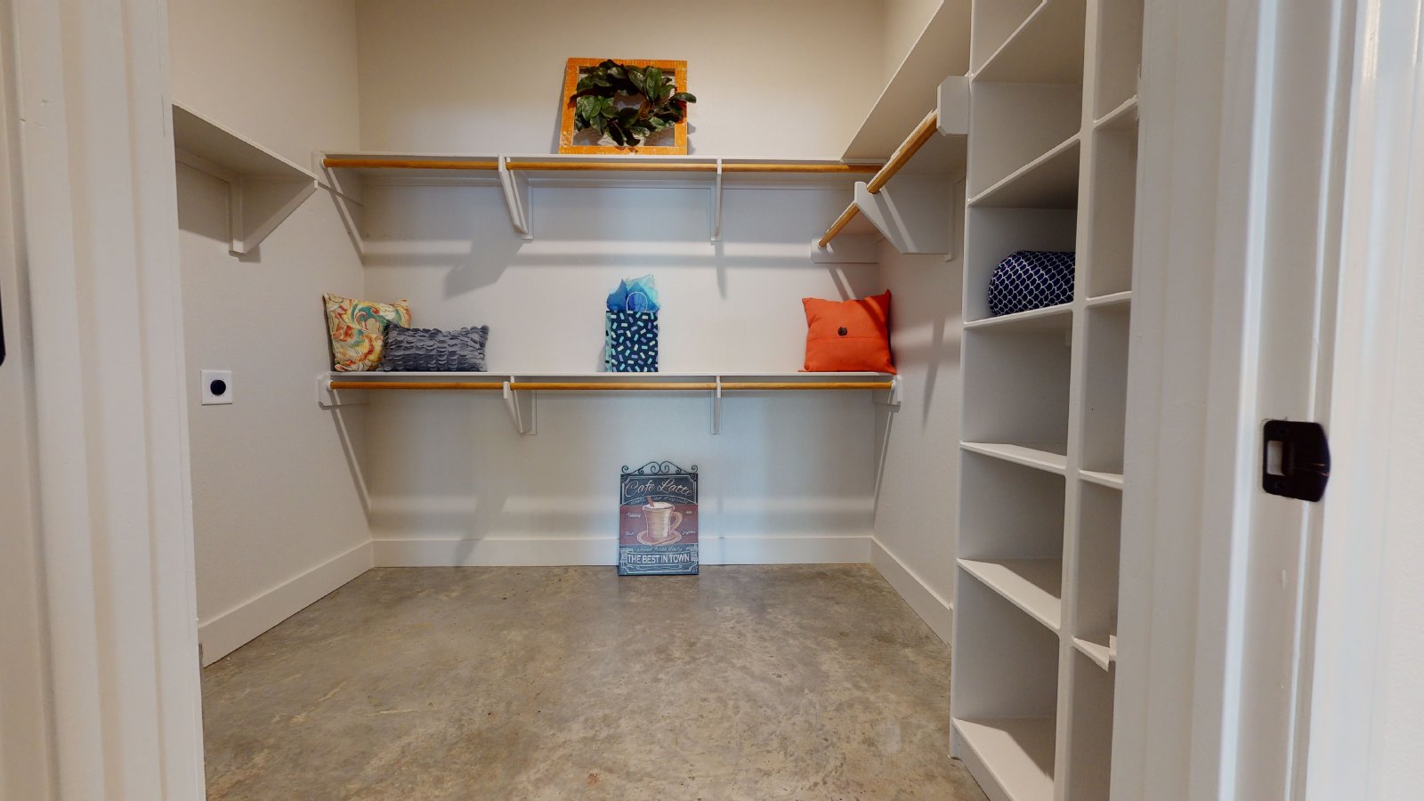 305 W 27th Street, Suite 118 property image