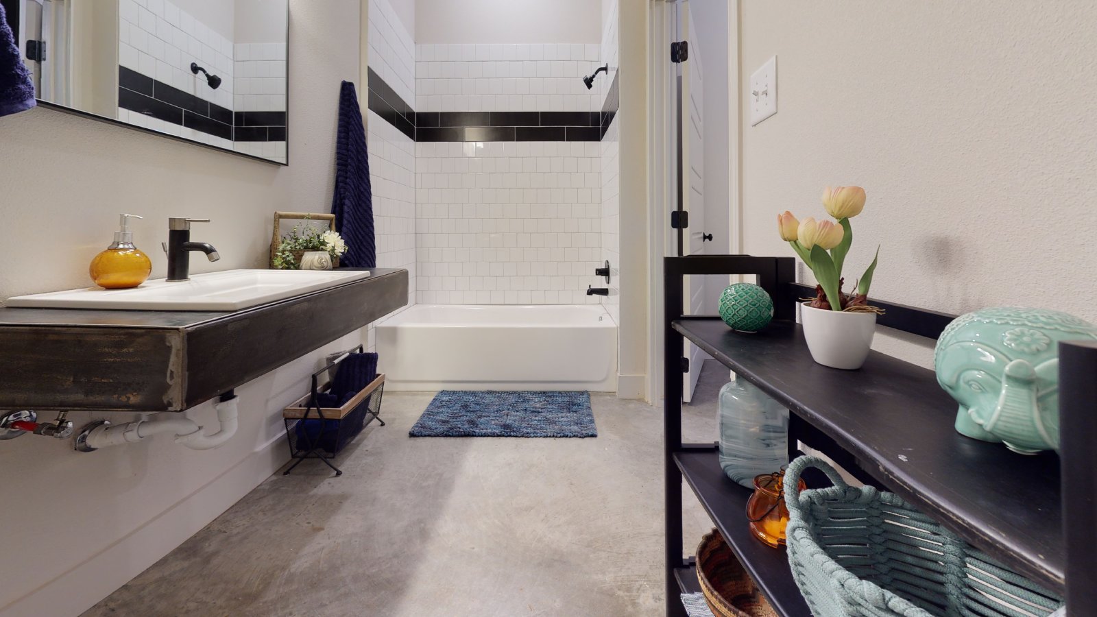 305 W 27th Street, Suite 118 property image