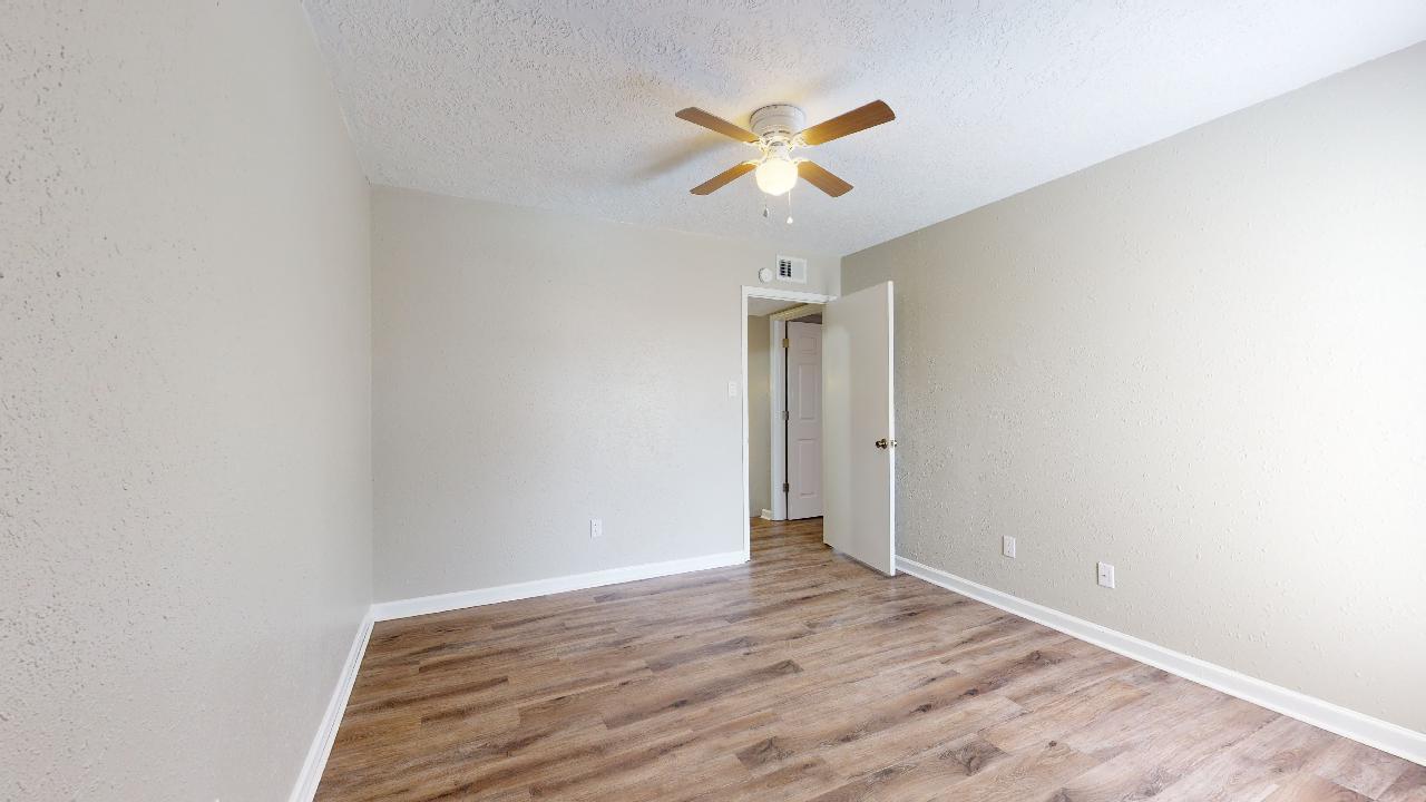 Unit B property image