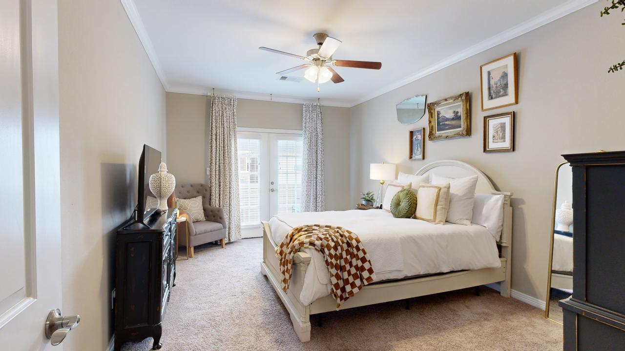 2021 Harvey Mitchell Parkway S property image