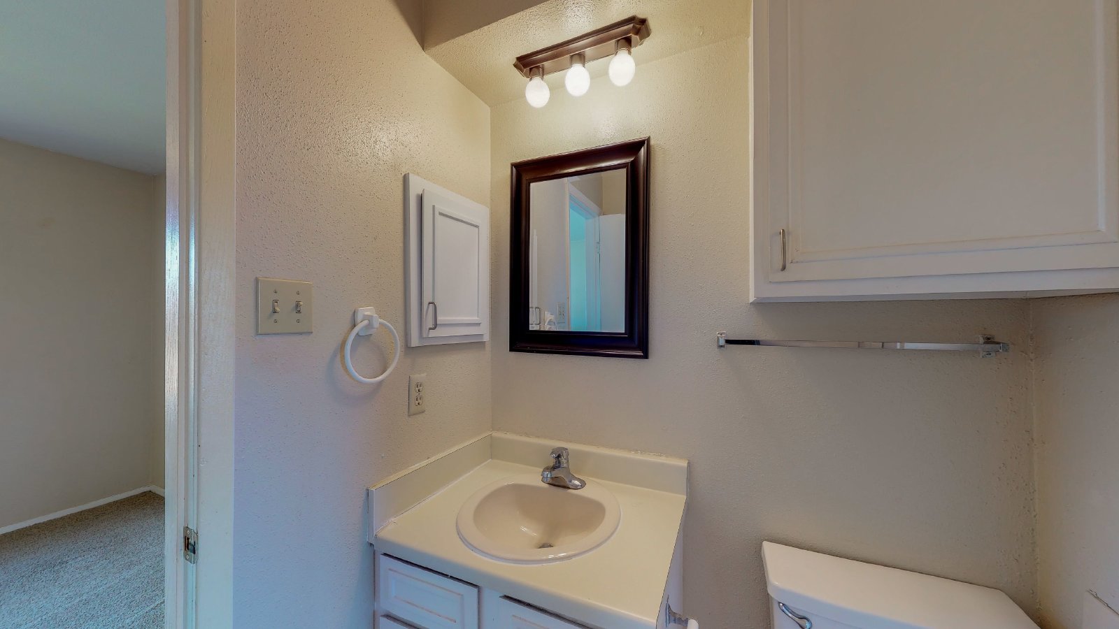 311 Manuel Unit D property image
