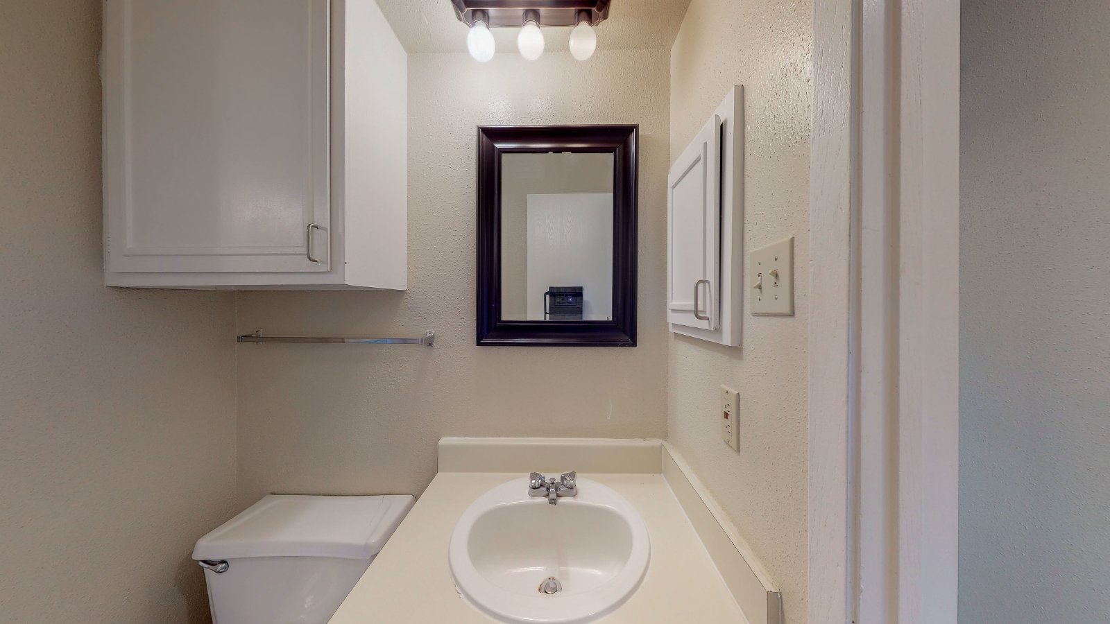 311 Manuel Unit D property image
