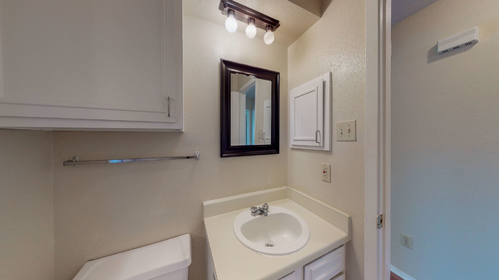 311 Manuel Unit D property image