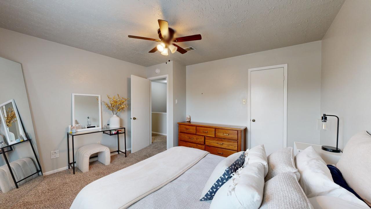 1327 Airline property image