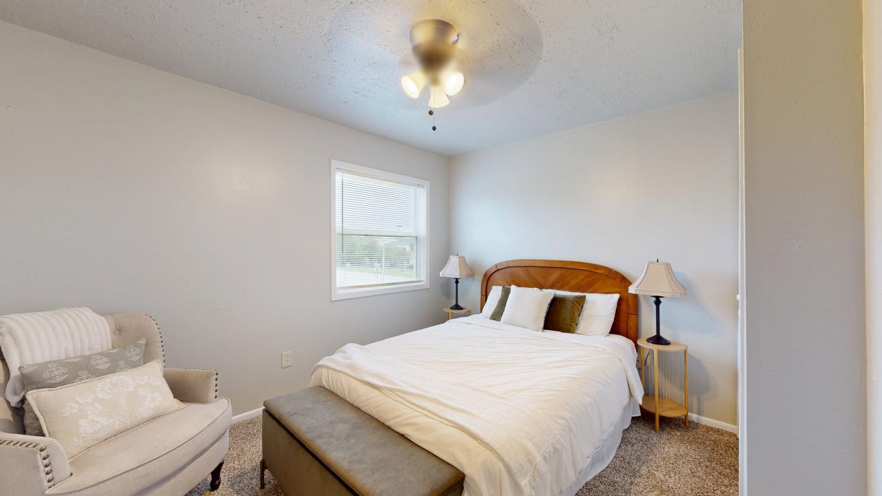 1327 Airline property image