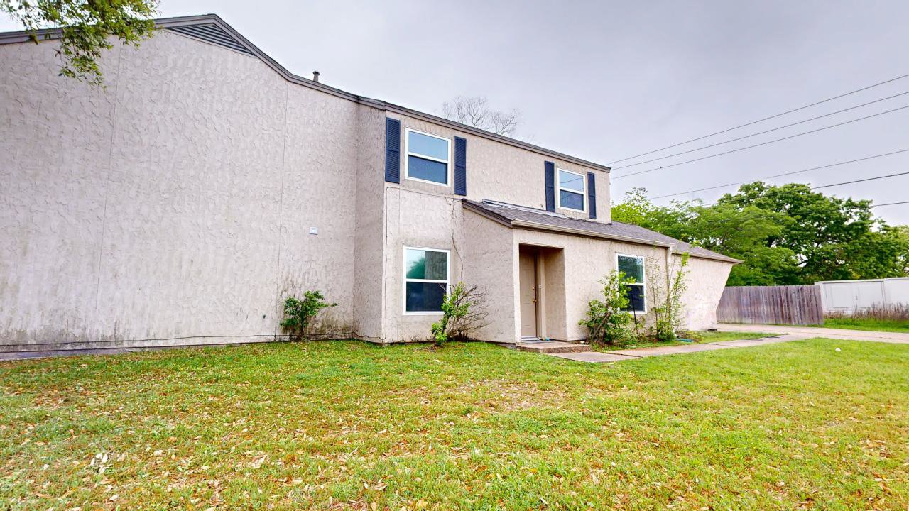 1327 Airline property image