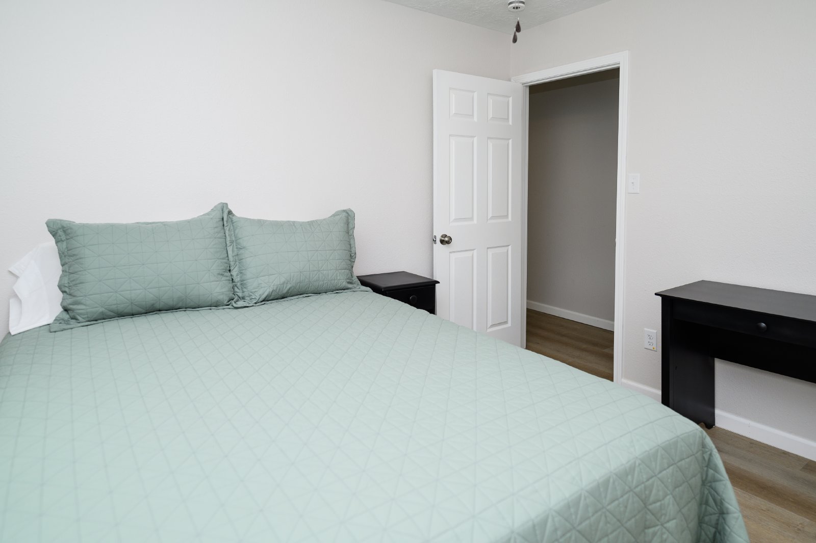 Suite D property image