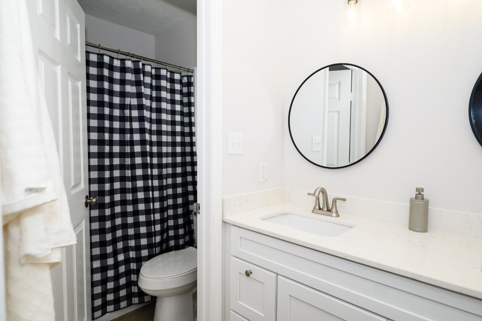 Suite D property image