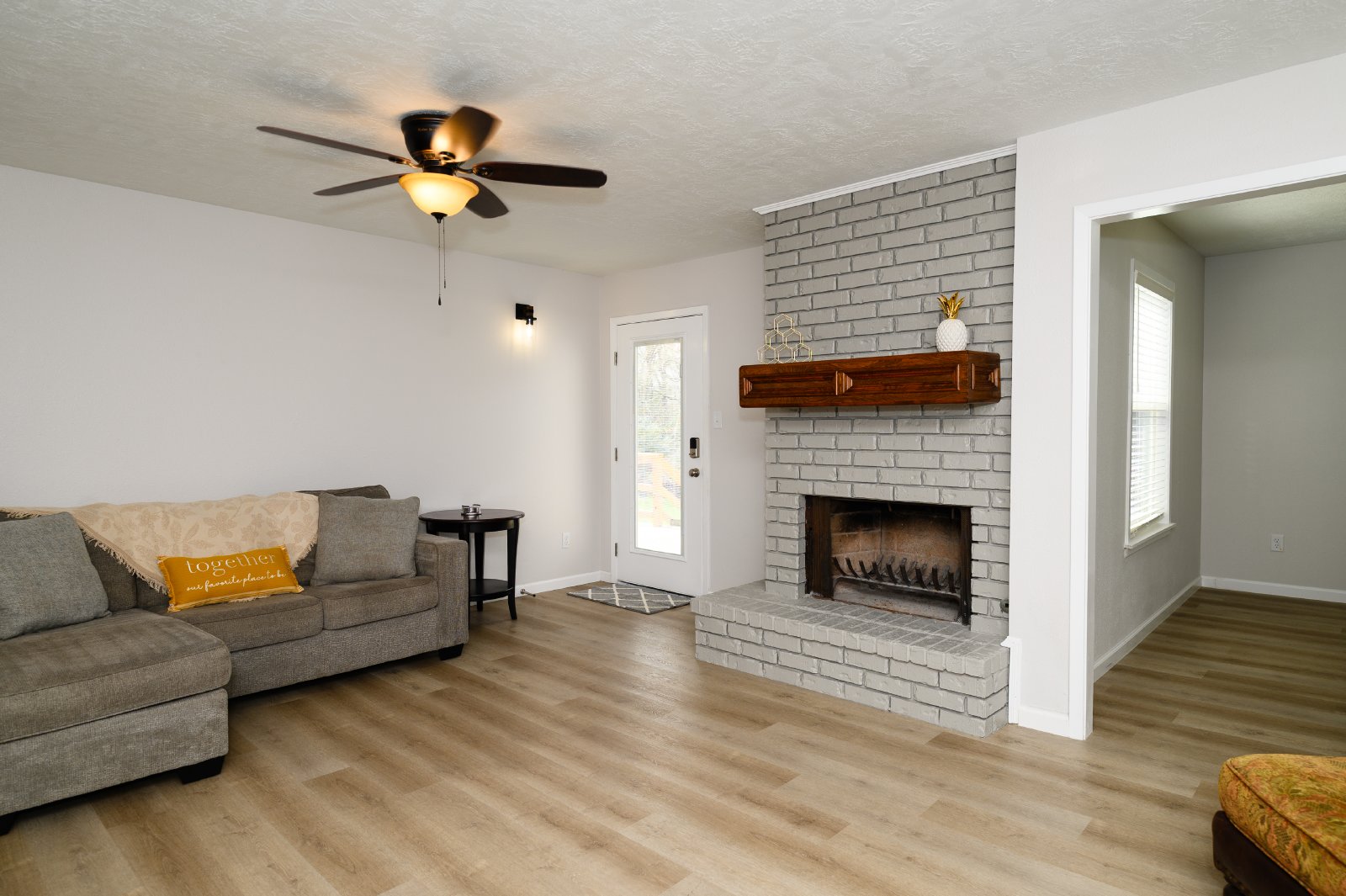 Suite D property image