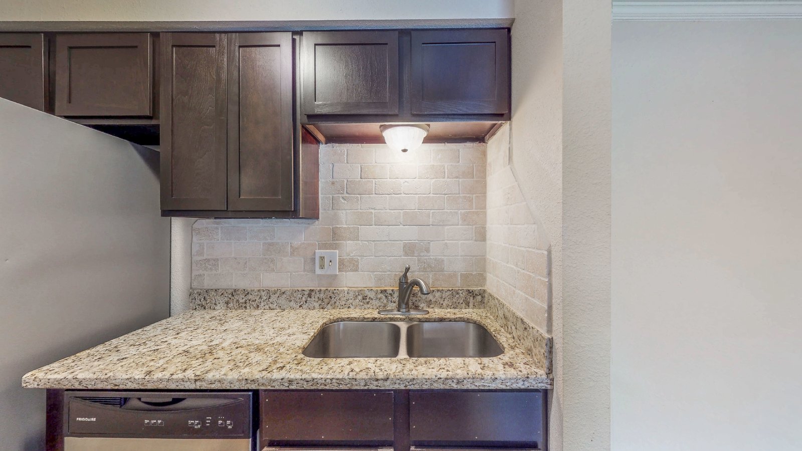 904 University Oaks #085 property image