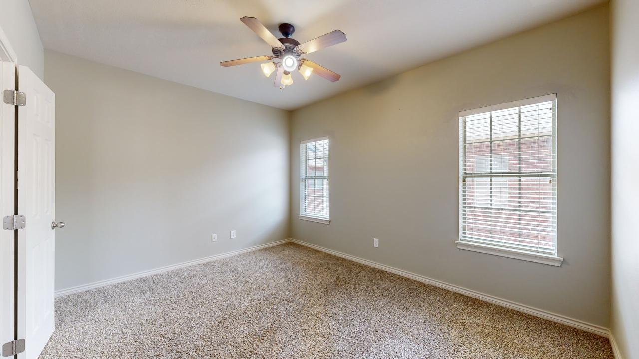 211 Forest Room B property image
