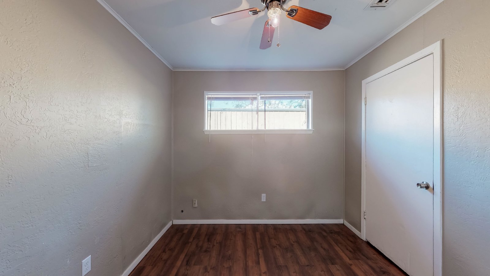 204 Lynn-B property image