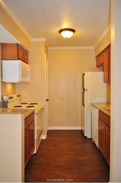 904 University Oaks #082 property image
