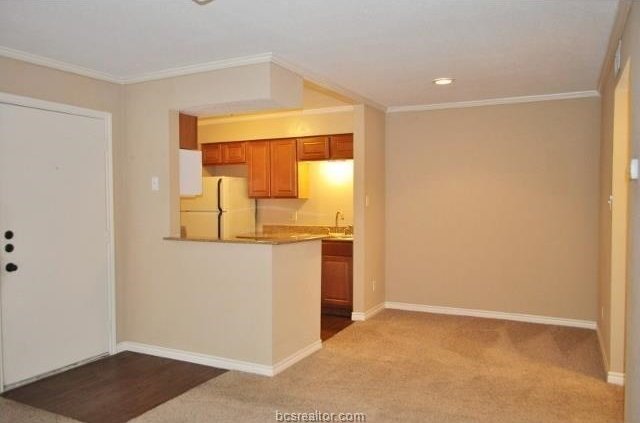904 University Oaks #082 property image