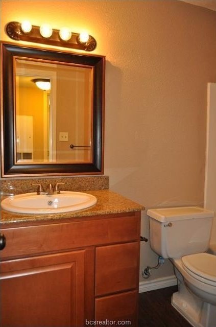 904 University Oaks #082 property image