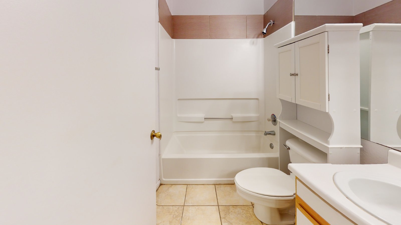 Suite B property image