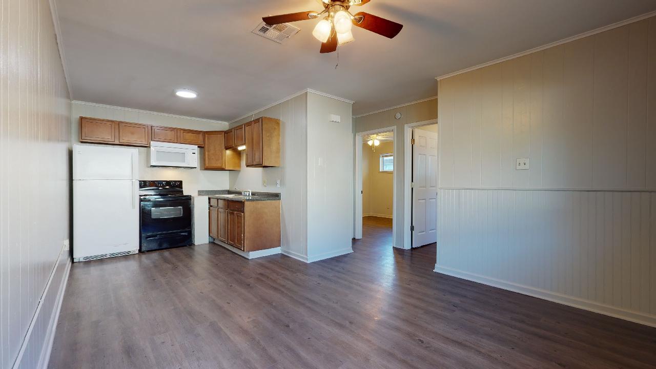 206 Lynn-B property image
