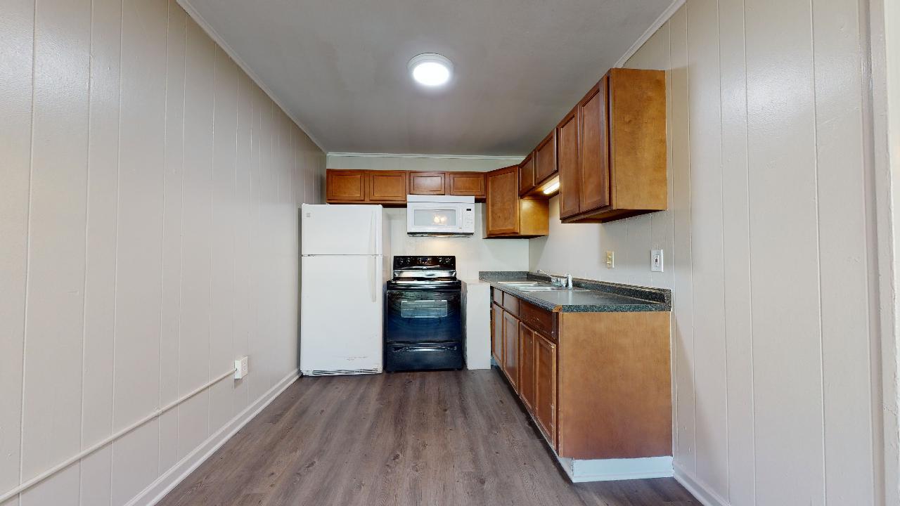 206 Lynn-B property image