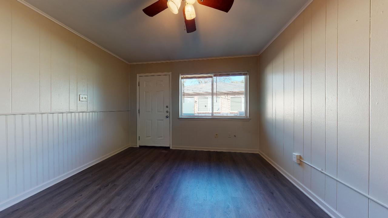 206 Lynn-B property image