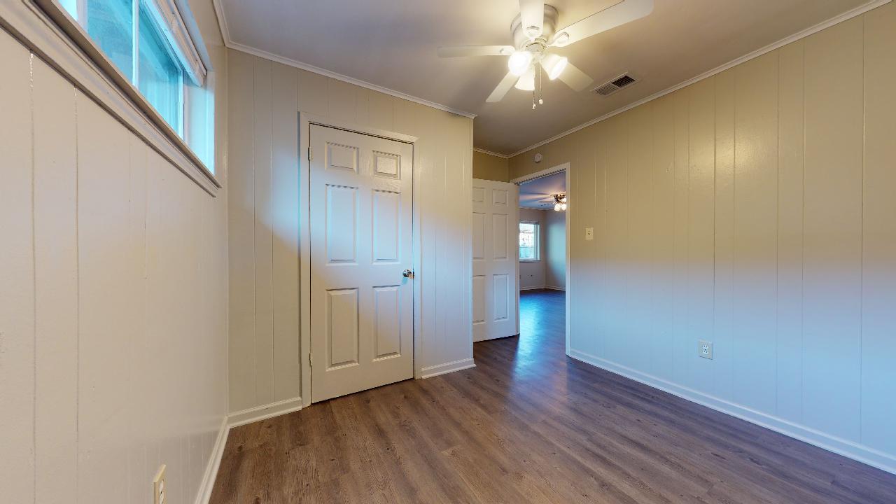 206 Lynn-B property image