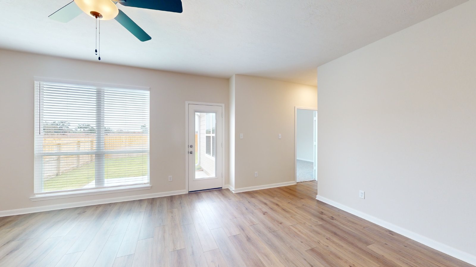 2210 property image