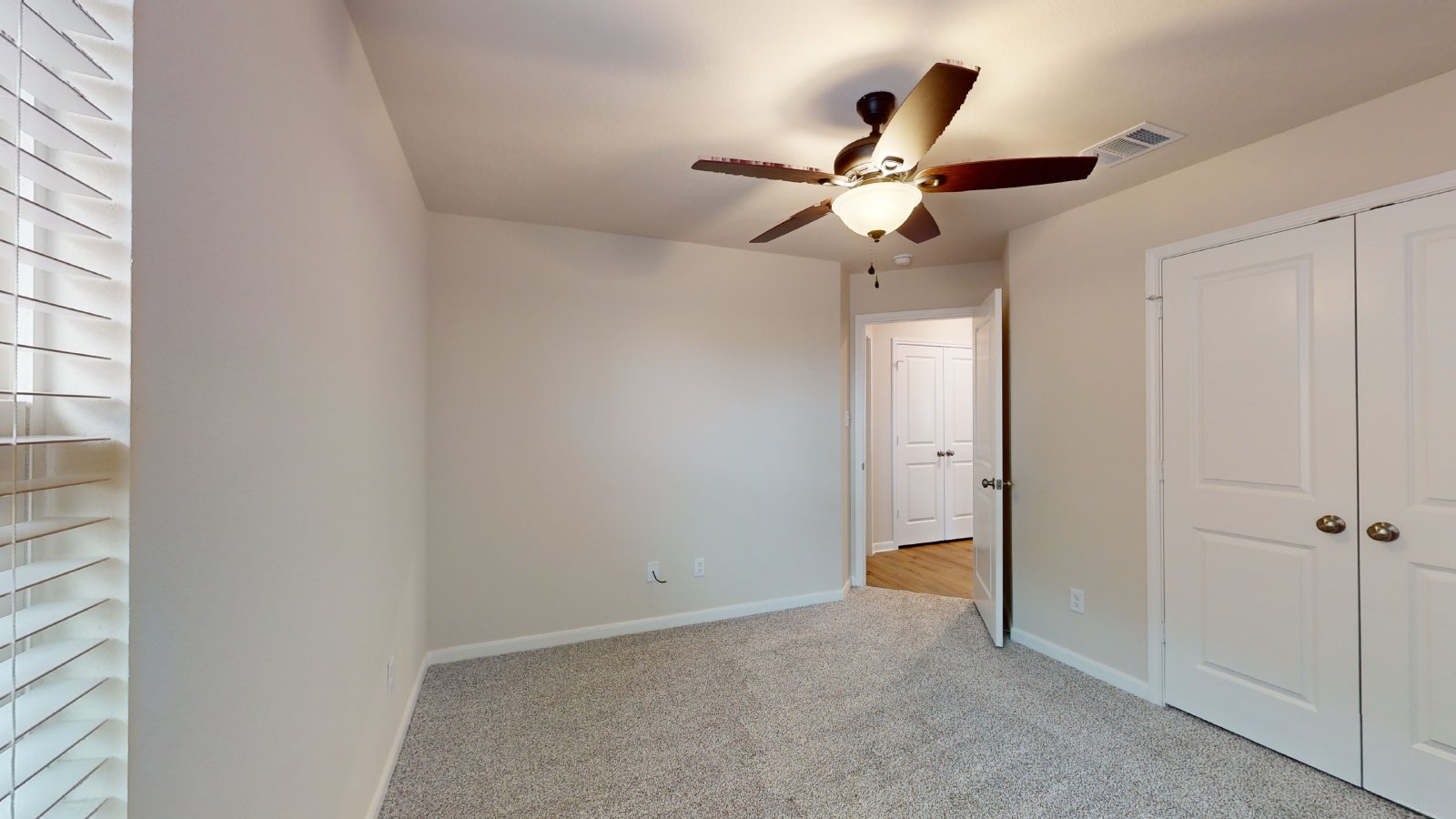 2210 property image