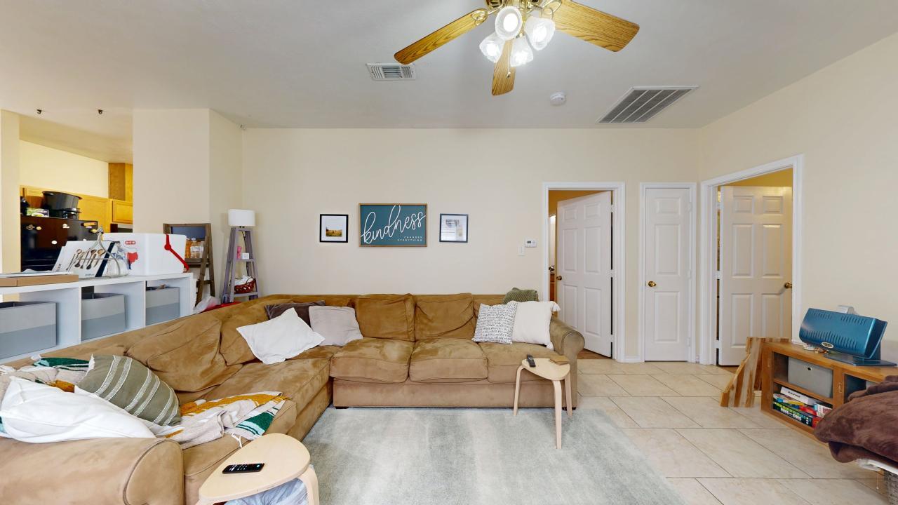 1125 Welsh property image