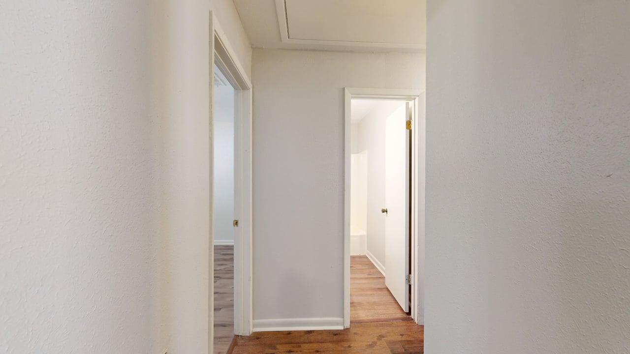 412 University Oaks property image