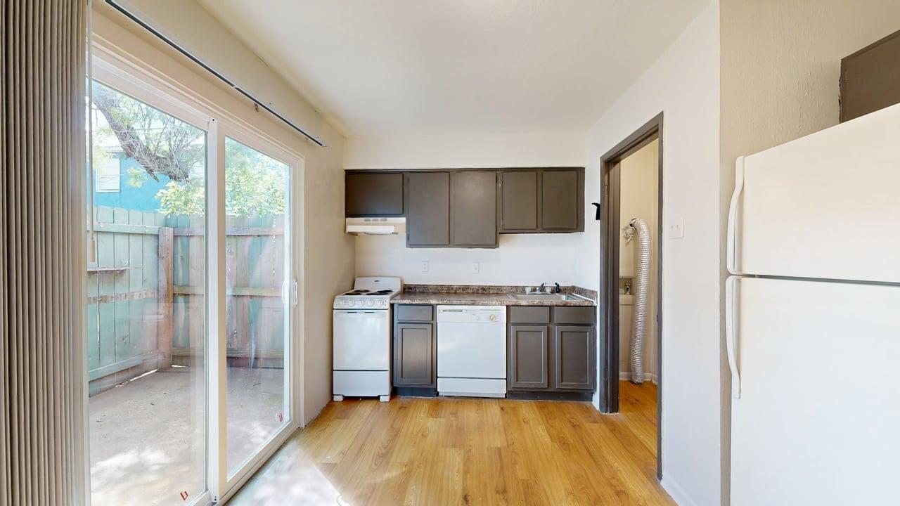 725 Peppertree Dr Apt 27 property image