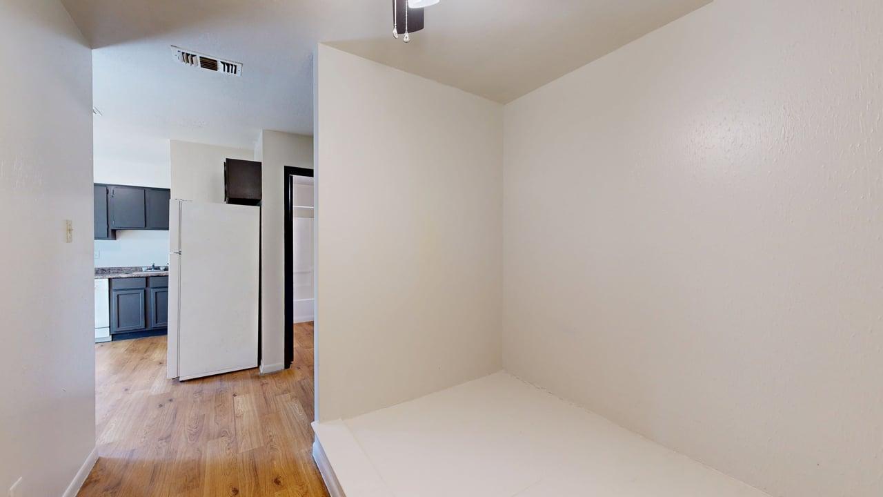 725 Peppertree Dr Apt 27 property image