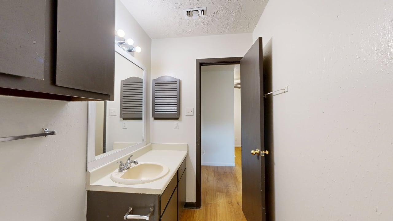 725 Peppertree Dr Apt 27 property image