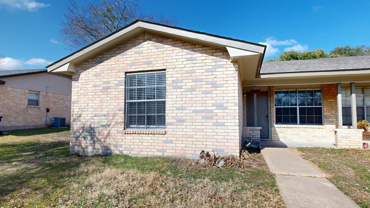1441-1443 2 property image
