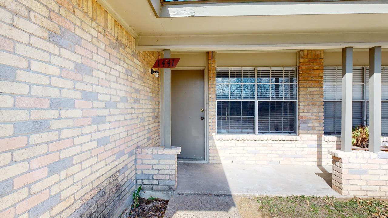 1441-1443 2 property image