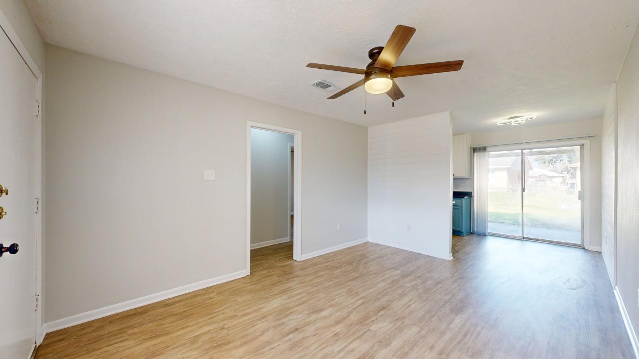 1441-1443 2 property image