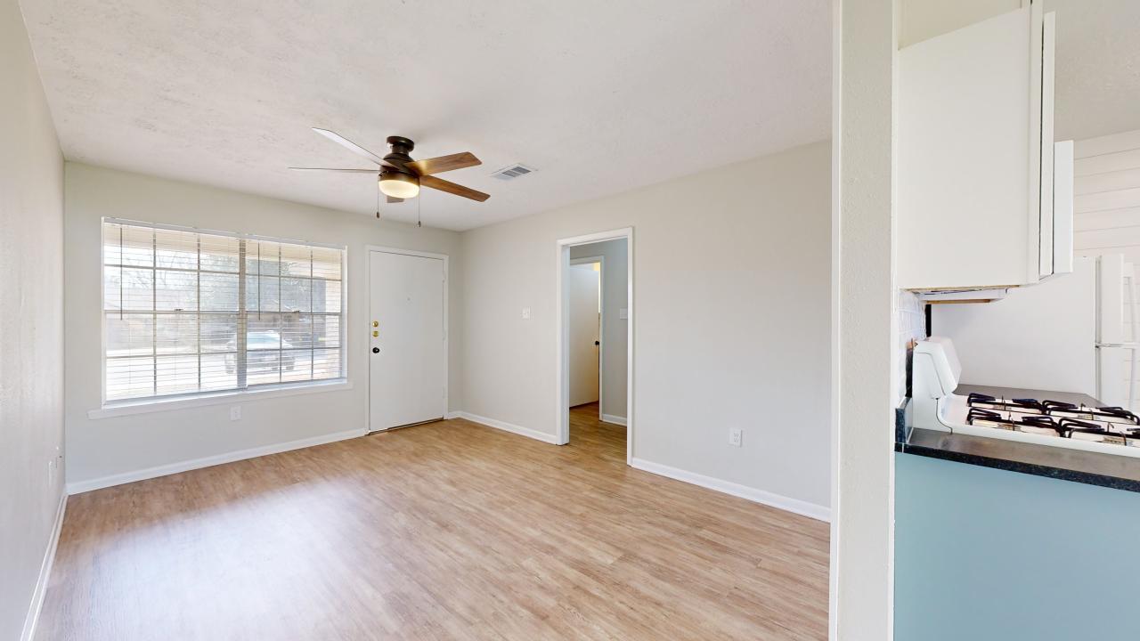 1441-1443 2 property image