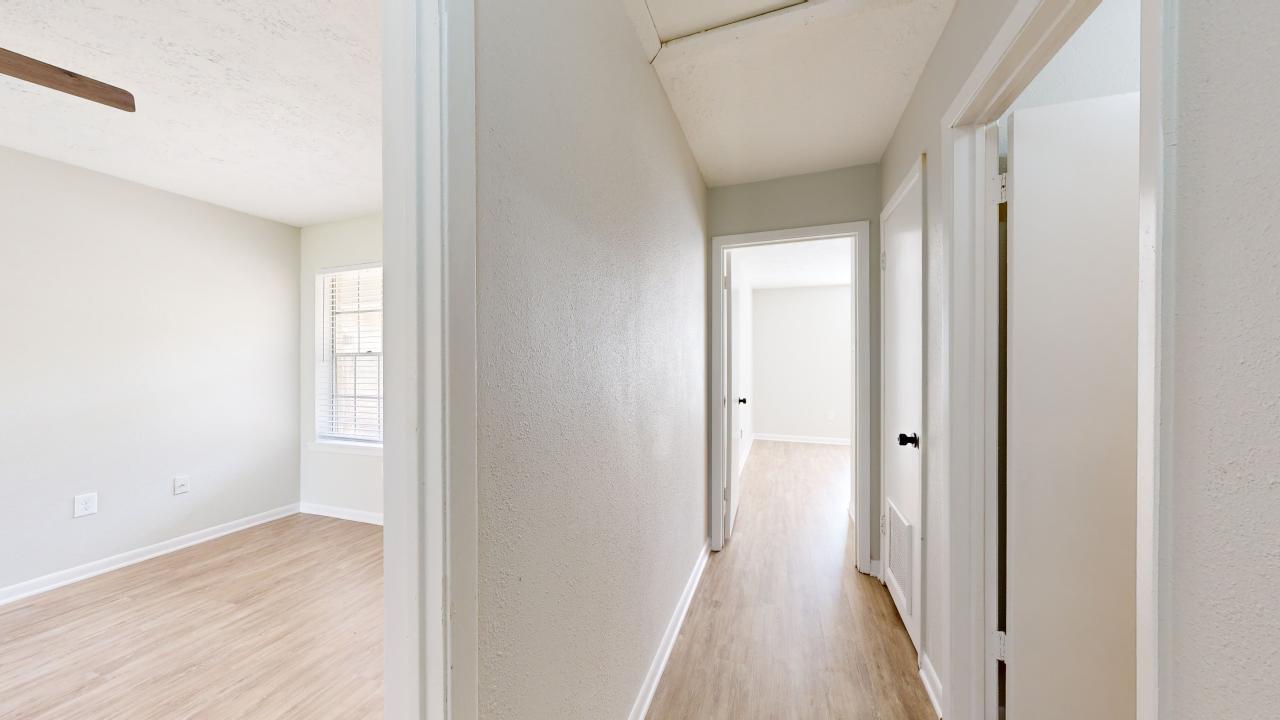 1441-1443 2 property image